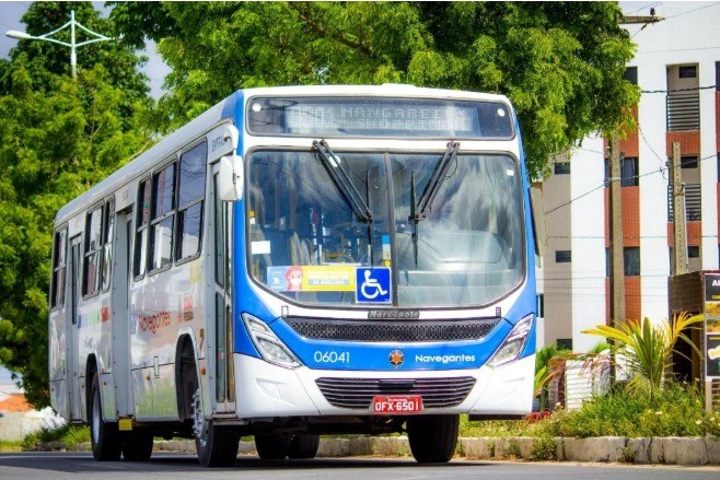 Transporte coletivo sustenta rotina de milhares de pessoas