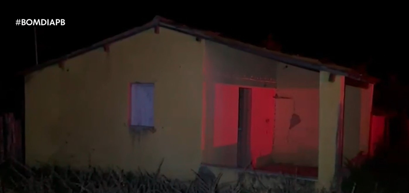 Mulher é morta a facadas pelo ex-marido, no Sertão da Paraíba