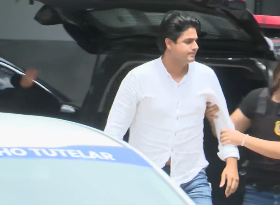 Cantor João Lima vira réu por tentativa de feminicídio contra ex-esposa, na PB