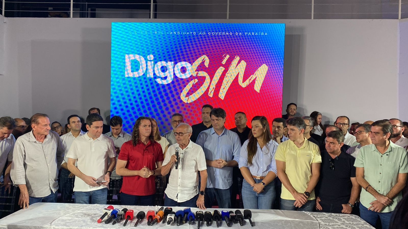 Cícero Lucena renuncia ao cargo de prefeito de João Pessoa para concorrer ao governo da Paraíba