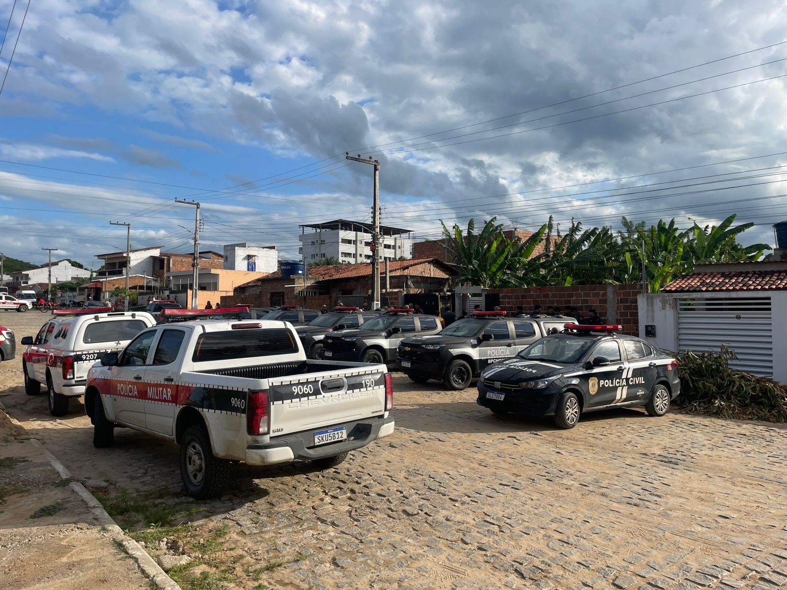 Homem é preso após manter mulher e filho em cárcere no interior da PB; policiais ficam feridos nas negociações