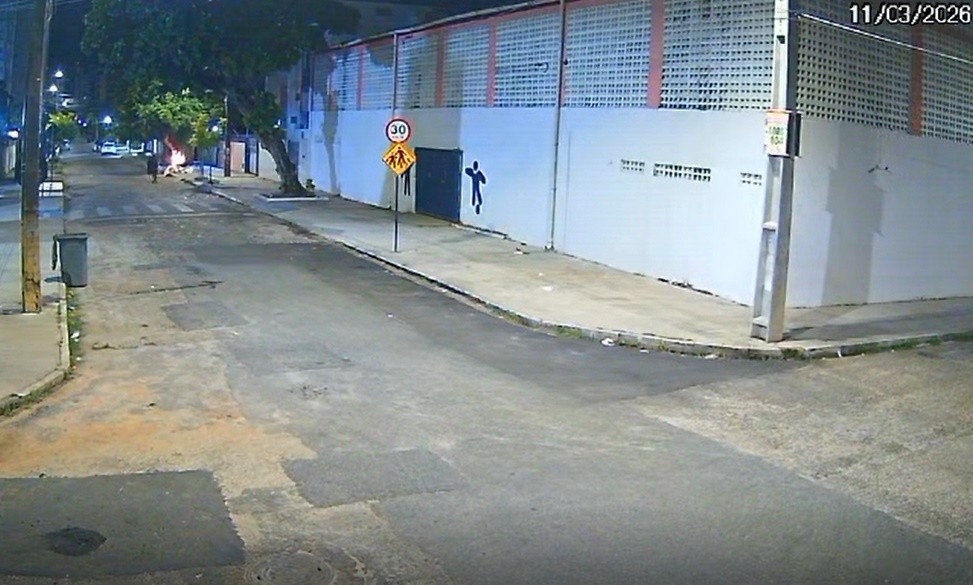 VÍDEO: Câmera registra momento em que homem ateia fogo no corpo de mulher em João Pessoa