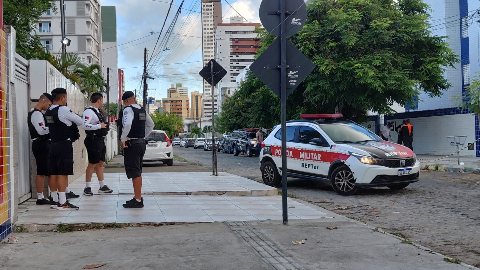 Corpo de mulher é encontrado queimado em área residencial de João Pessoa